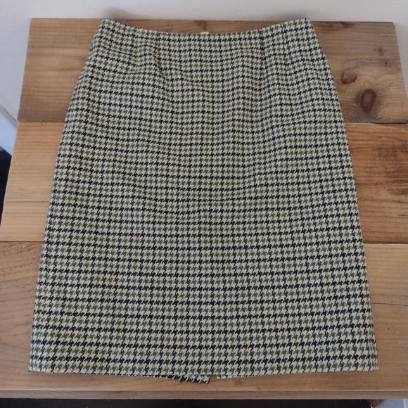 Talbots Dresses & Skirts - Talbots Vintage Wool Blend Houndstooth Pencil Skirt Size 14
